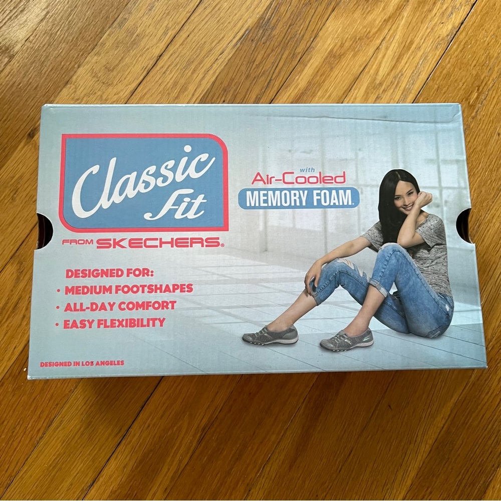 Skechers Classic Fit Shoes with Memory Foam